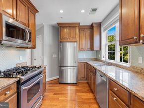 1423 N Rhodes Street 201, Arlington VA 22209