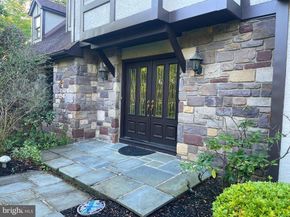 6 Locust Way, Lafayette Hill PA 19444