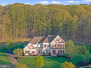 21 Goldney Dr, Newtown PA 18940
