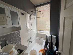 3926 Fairmount Avenue, Philadelphia PA 19104