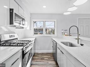 218 E County Line Road, Hatboro PA 19040
