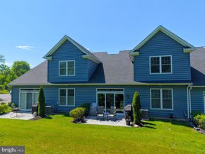 924 Holden Court, Warminster PA 18974