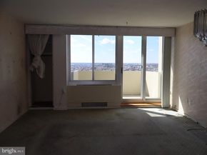 604 S Washington Square 2411, Philadelphia PA 19106
