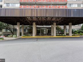 5340 Holmes Run Parkway 919, Alexandria VA 22304