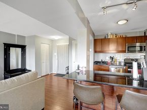 5340 Holmes Run Parkway 919, Alexandria VA 22304