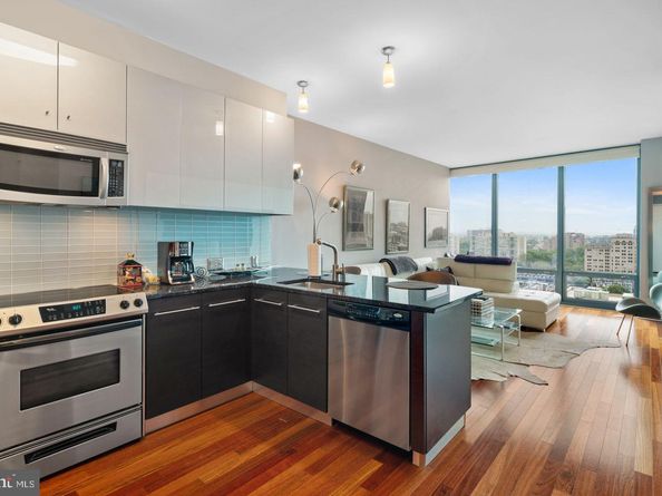2101 Market Street 2608, Philadelphia PA 19103