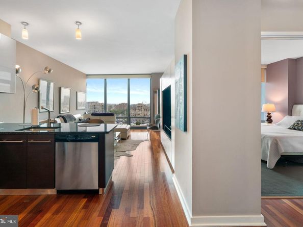 2101 Market Street 2608, Philadelphia PA 19103