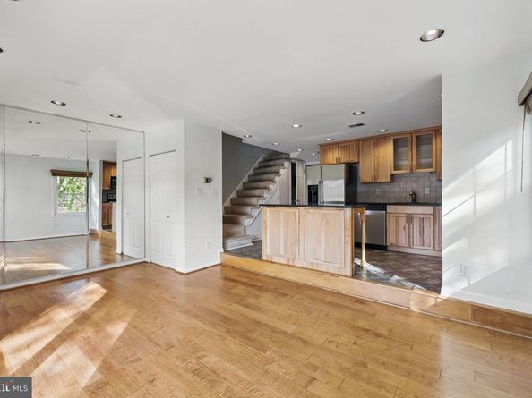 62 N Bedford Street 62B, Arlington VA 22201