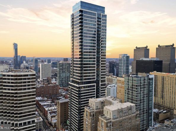 1911 Walnut St 4402, Philadelphia PA 19103