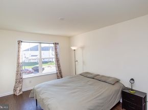 44 Parry Way, Warminster PA 18974