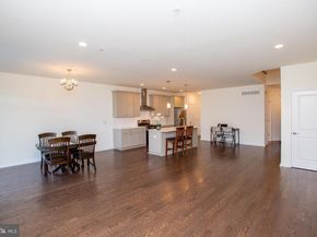 44 Parry Way, Warminster PA 18974