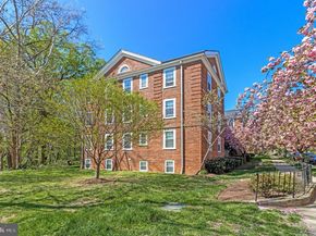 3720 39TH Street NW E167, Washington DC 20016