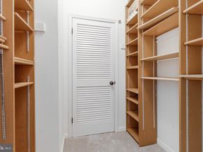 3720 39TH Street NW E167, Washington DC 20016