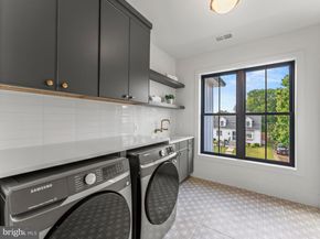 107 Yeonas Drive SE, Vienna VA 22180