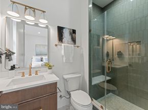 107 Yeonas Drive SE, Vienna VA 22180