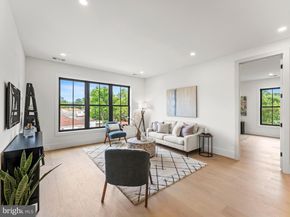 107 Yeonas Drive SE, Vienna VA 22180