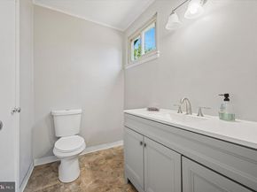 891 Ivyland Road, Warminster PA 18974