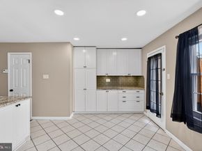 19 Applewood Court, Horsham PA 19044