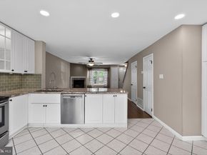 19 Applewood Court, Horsham PA 19044