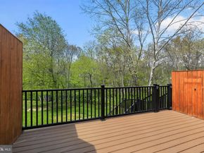 19 Applewood Court, Horsham PA 19044