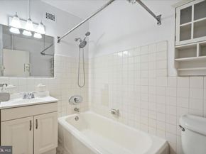 2601 Pennsylvania Avenue 732, Philadelphia PA 19130