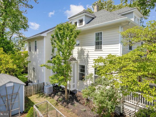 1236 N Utah Street, Arlington VA 22201