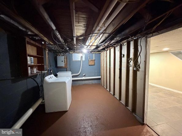 436 Manhattan, Essington PA 19029