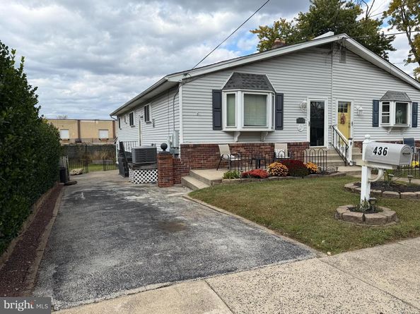 436 Manhattan, Essington PA 19029