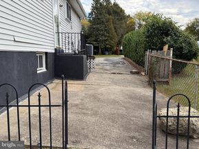 436 Manhattan, Essington PA 19029