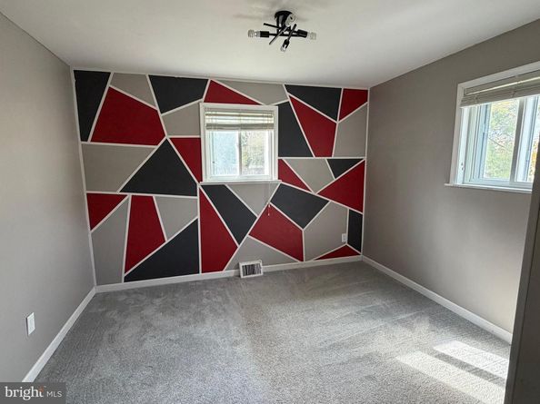 436 Manhattan, Essington PA 19029