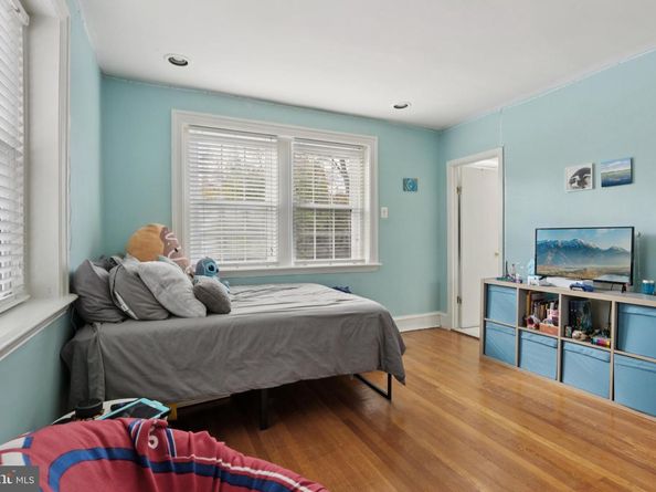 415 City Avenue D1, Merion Station PA 19066