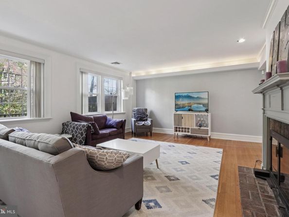 415 City Avenue D1, Merion Station PA 19066