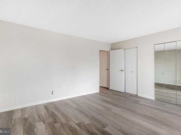 5300 Holmes Run Parkway 212, Alexandria VA 22304