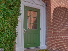 18 Auburn Court A, Alexandria VA 22305