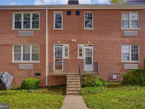 18 Auburn Court A, Alexandria VA 22305