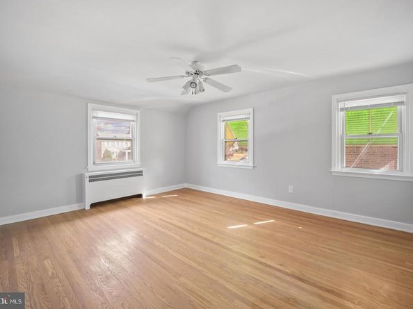 908 Fanshawe Street, Philadelphia PA 19111