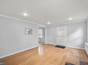 908 Fanshawe Street, Philadelphia PA 19111