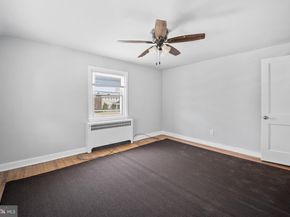 908 Fanshawe Street, Philadelphia PA 19111