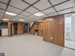 908 Fanshawe Street, Philadelphia PA 19111