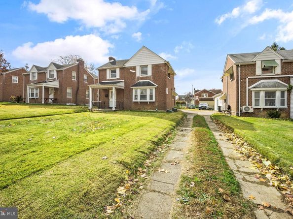 908 Fanshawe Street, Philadelphia PA 19111