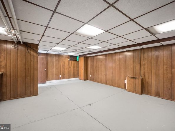 908 Fanshawe Street, Philadelphia PA 19111