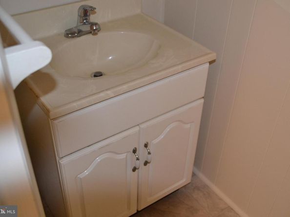 162 Burmont Road, Drexel Hill PA 19026