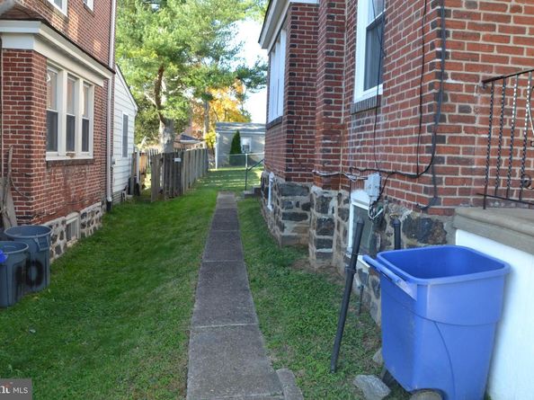 162 Burmont Road, Drexel Hill PA 19026