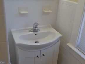 162 Burmont Road, Drexel Hill PA 19026