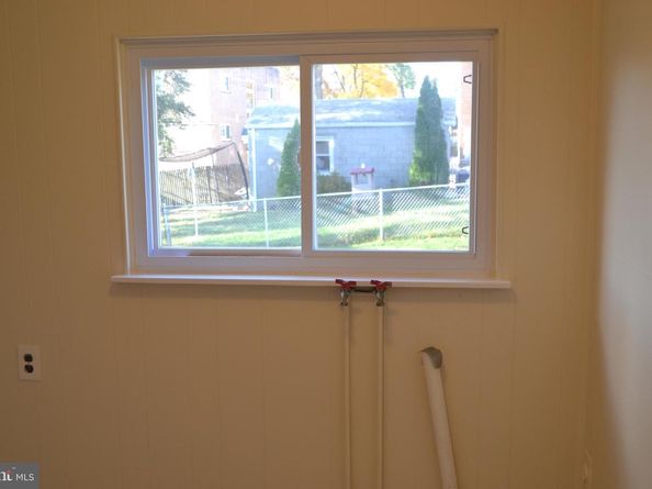 162 Burmont Road, Drexel Hill PA 19026