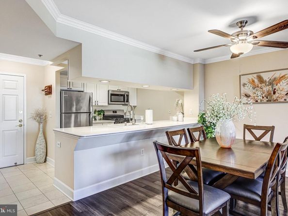 1276 N Wayne Street 606, Arlington VA 22201