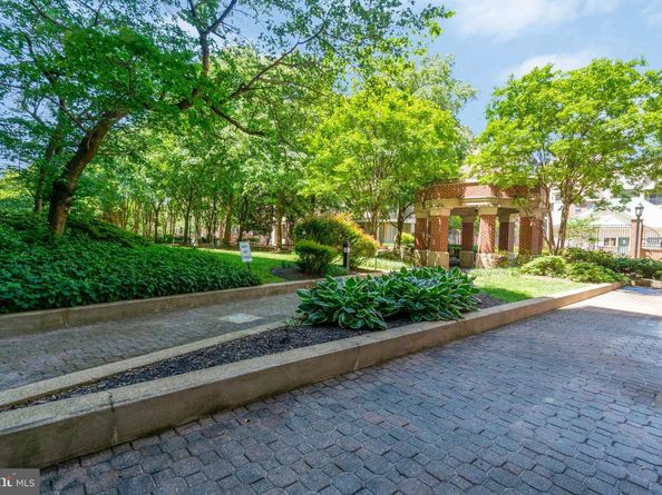 1276 N Wayne Street 606, Arlington VA 22201