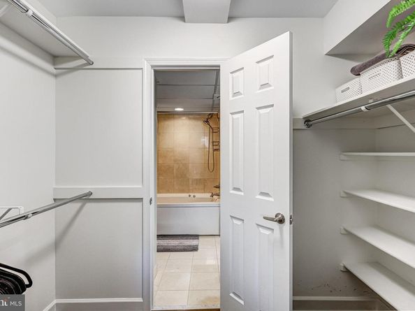 1276 N Wayne Street 606, Arlington VA 22201