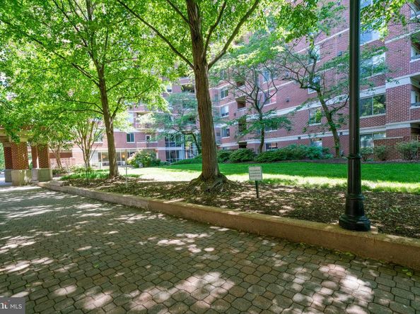 1276 N Wayne Street 606, Arlington VA 22201