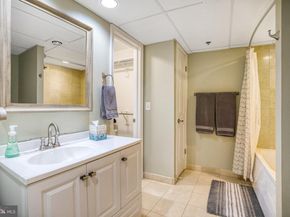 1276 N Wayne Street 606, Arlington VA 22201